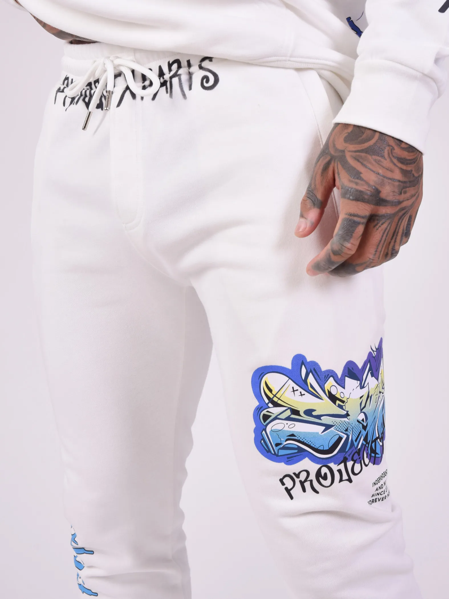 Pantalón de chándal con estampado de arte callejero
