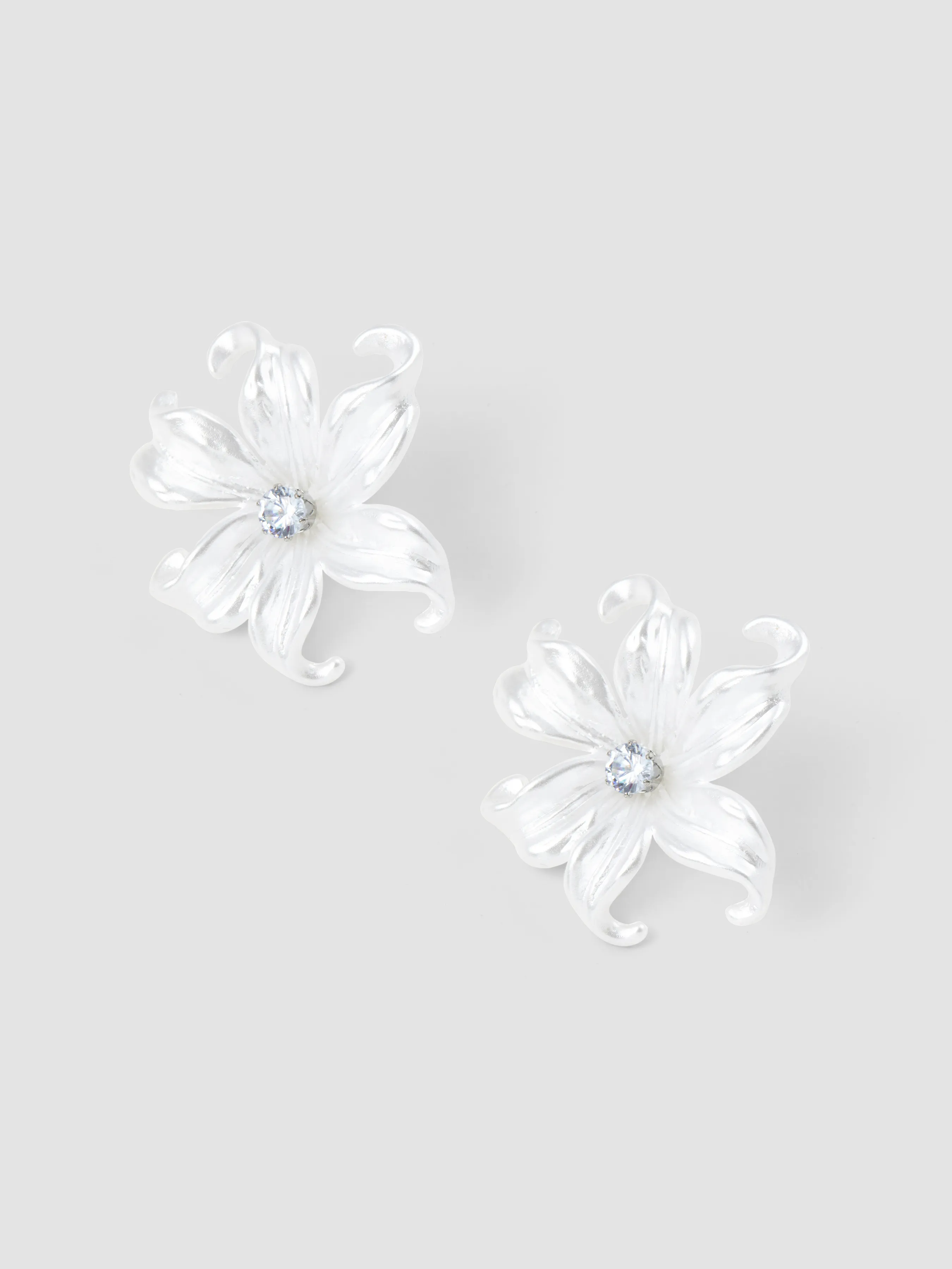 Pendientes de flor con diamantes de imitación