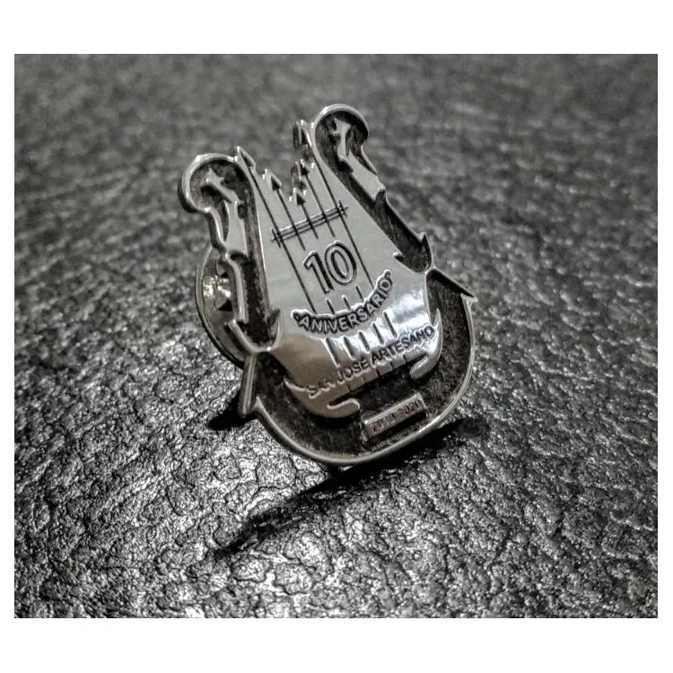 Pins de plata  para Asociaciones y grupos