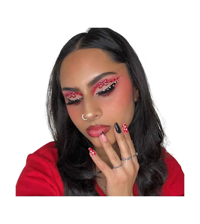 REVOLUTION  *DISNEY'S MINNIE MOUSE AND MAKEUP REVOLUTION*  UAS POSTIZAS ALWAYS IN STYLE