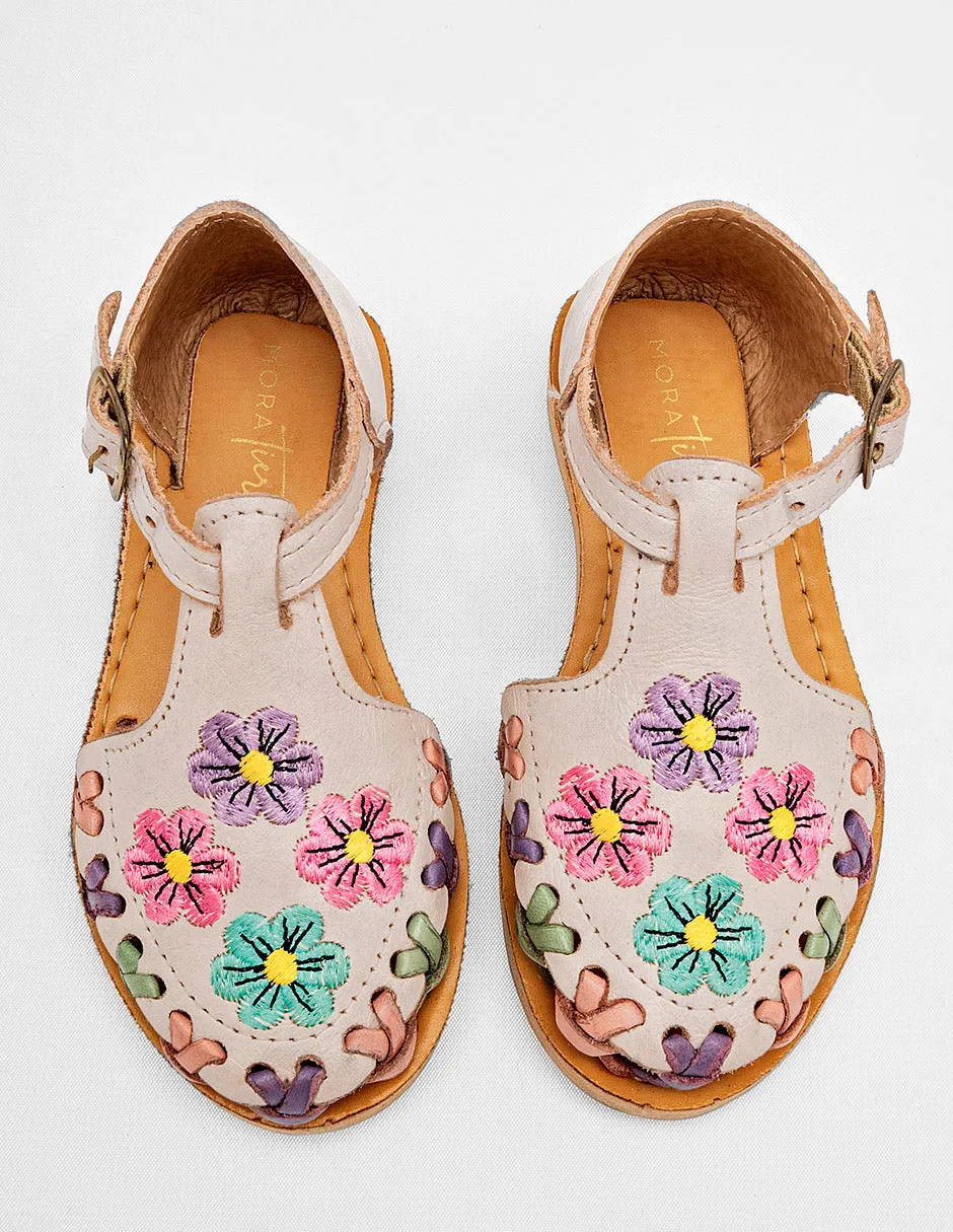 Sandalia cerrada tejida Sheila color beige para niña cod. 125250