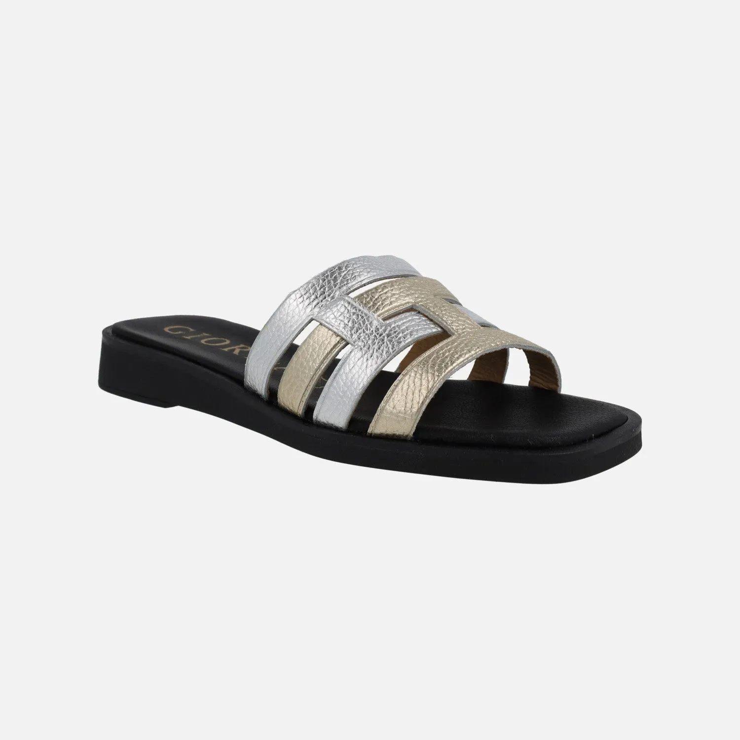 Sandalias planas de piel en combinado de metalizados