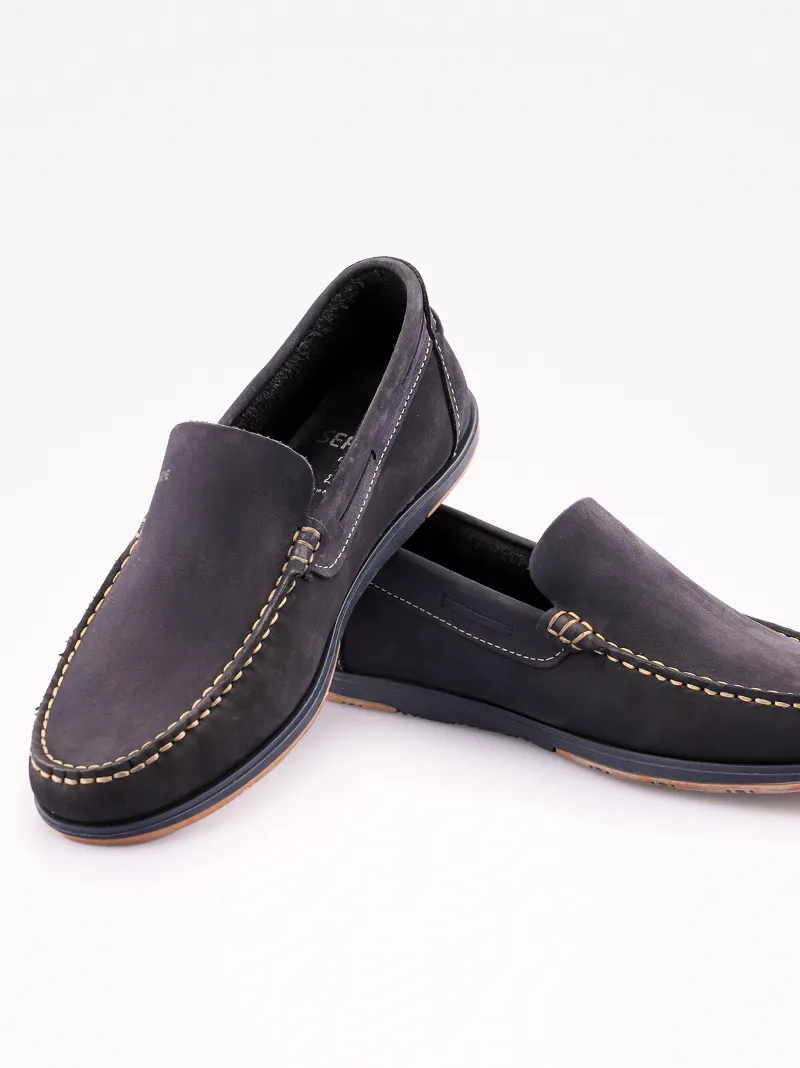 SAPATO MOCASSIM SLIP ON EM PELE NOBUCK COMBINADA