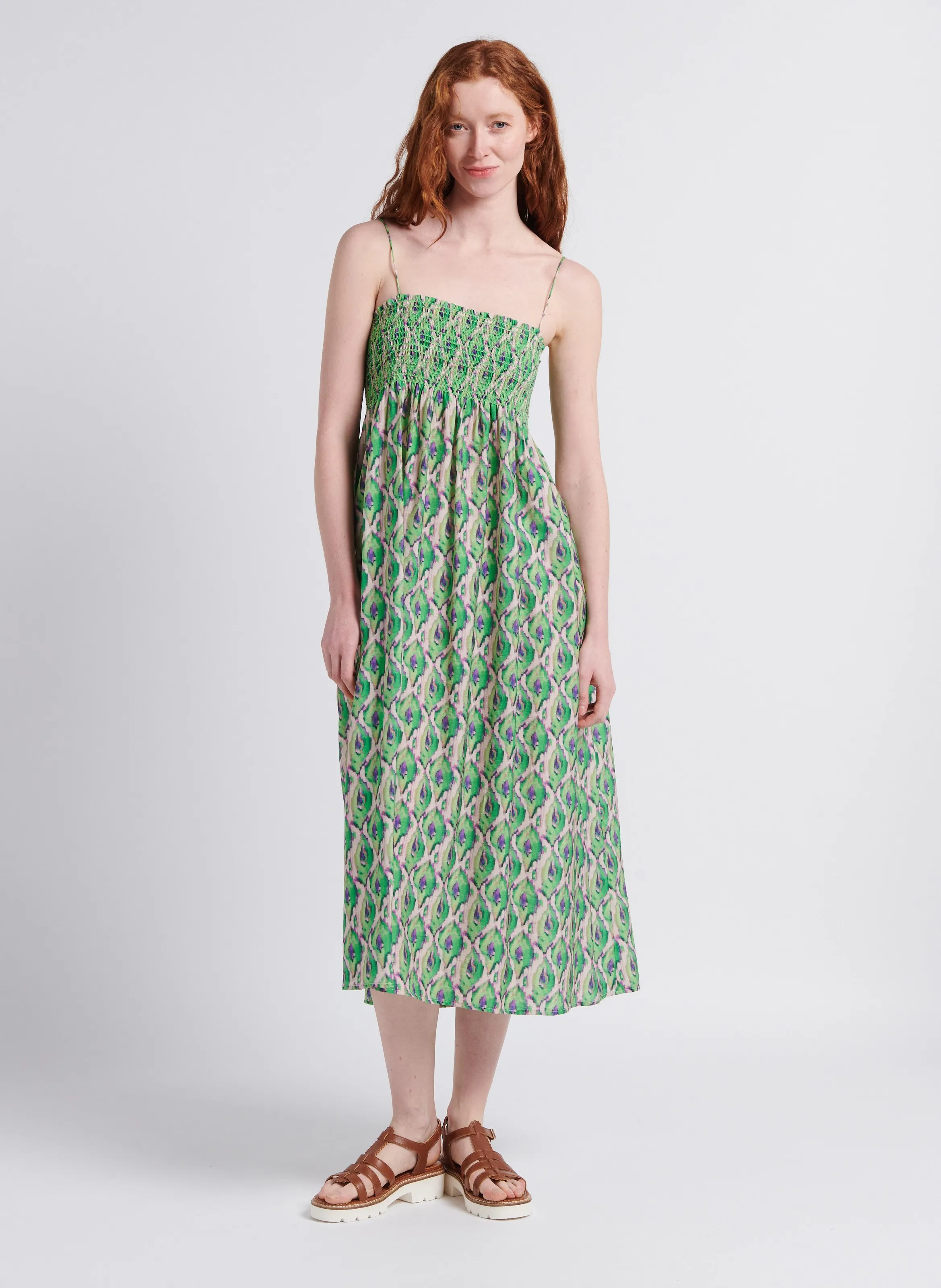 SEE U SOON Vestido midi recto estampado con escote cuadrado en verde