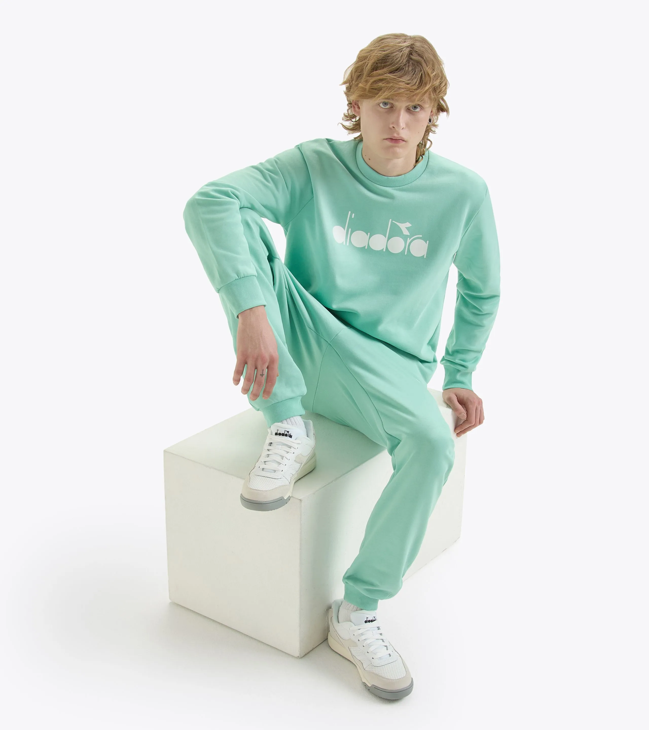 SWEATSHIRT CREW LOGO SUDADERA DEPORTIVA  MADE IN ITALY  GENDER NEUTRAL