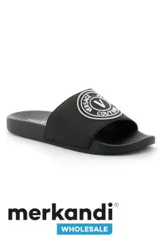 VERSACE JEANS COUTURE: chanclas y zapatos desde 32 €