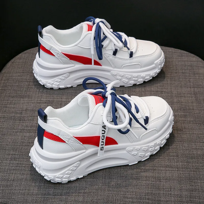 Versátil Pad Dad Mujer Ins, Versión coreana, nueva altura de verano de 2024 Aumentos deportivos que aumentan los zapatos de muje