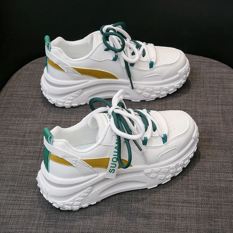 Versátil Pad Dad Mujer Ins, Versión coreana, nueva altura de verano de 2024 Aumentos deportivos que aumentan los zapatos de muje