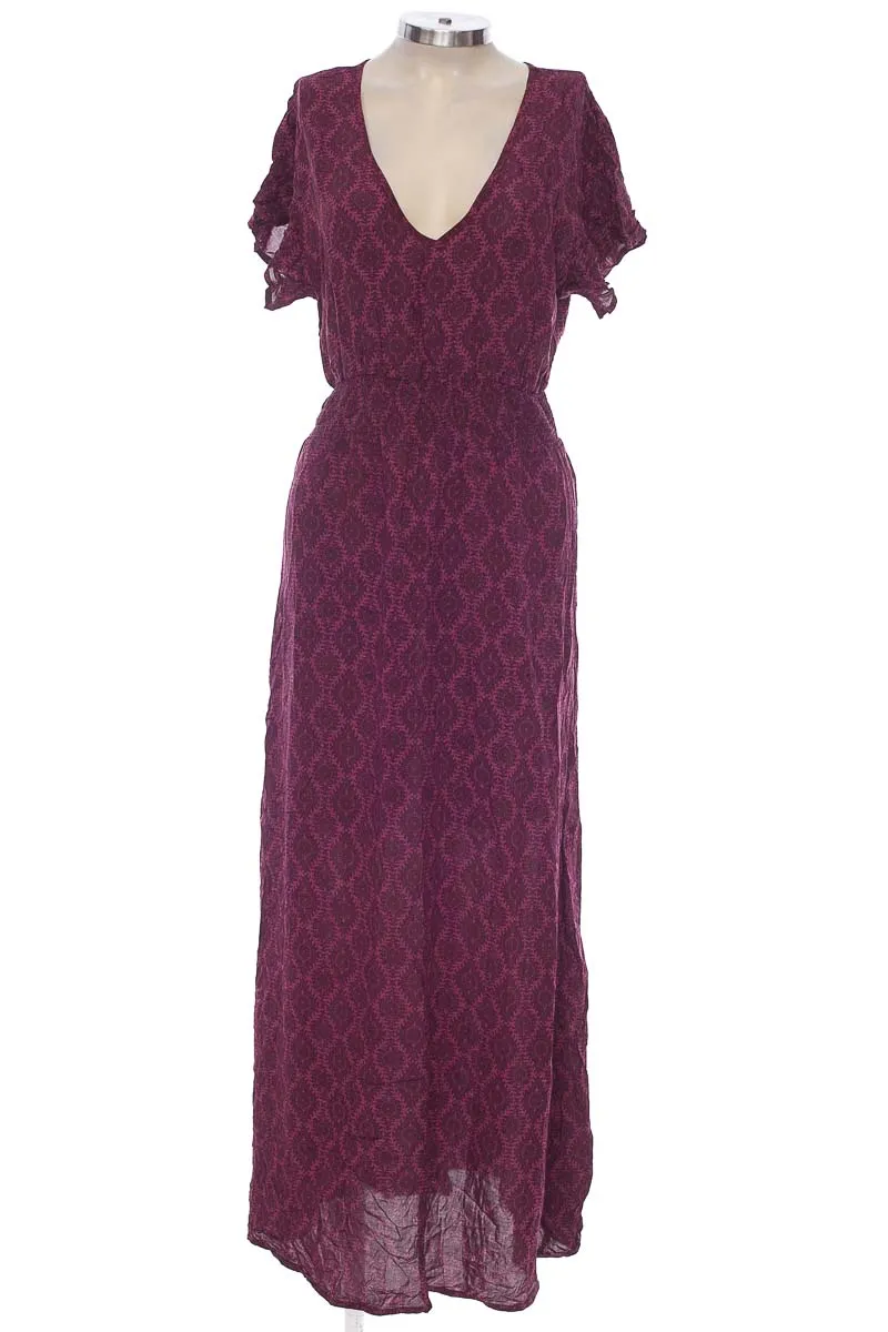 VESTIDO / ENTERIZO COLOR MORADO  CLOSEANDO