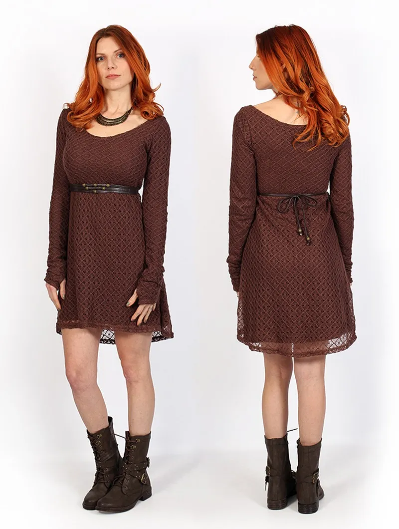 Vestido con forro de ganchillo 