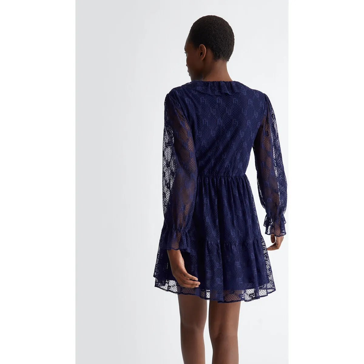 Vestido de encaje con logotipo