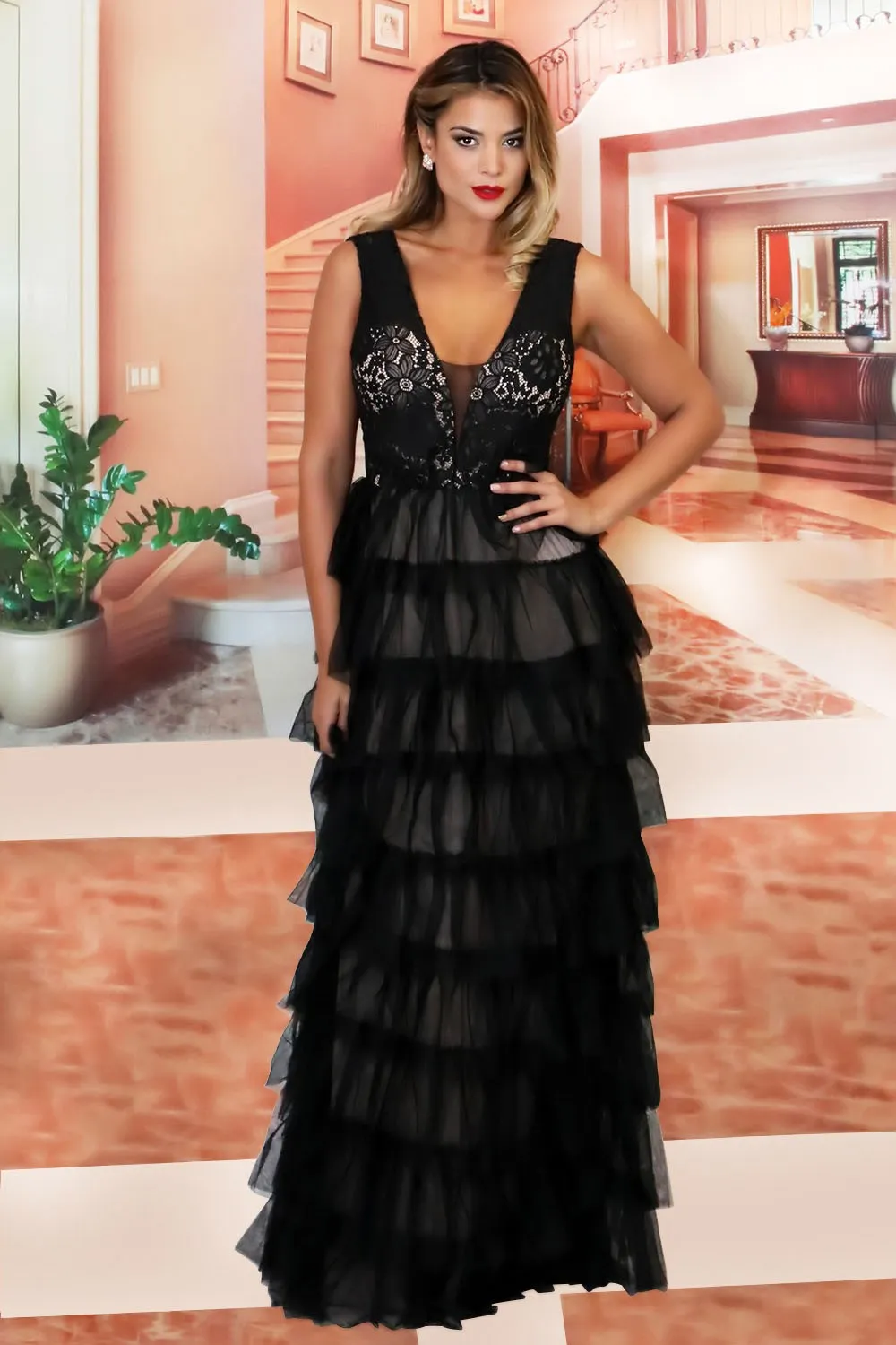 Vestido de encaje con volantes de tul