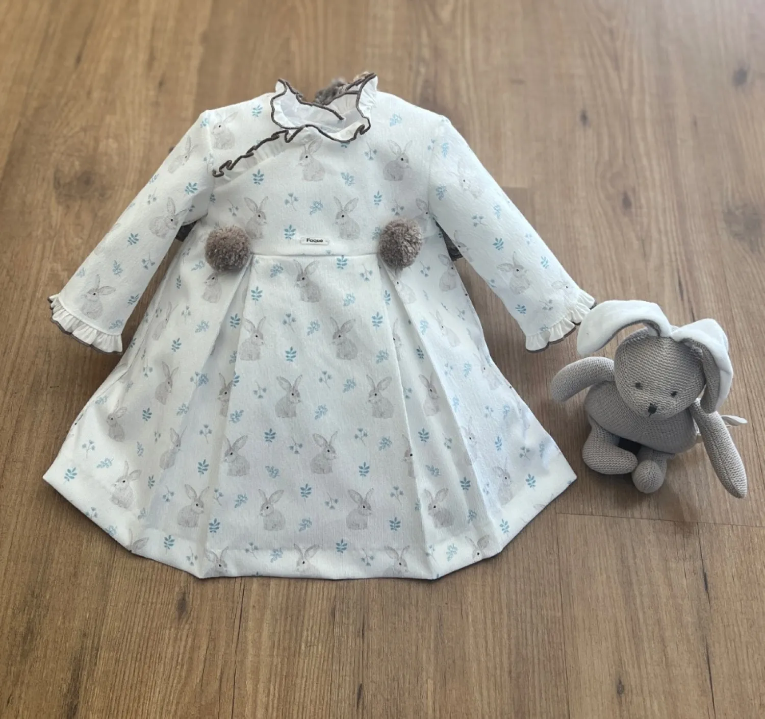 Vestido de Micropana con conejos colección Otoño de Foque