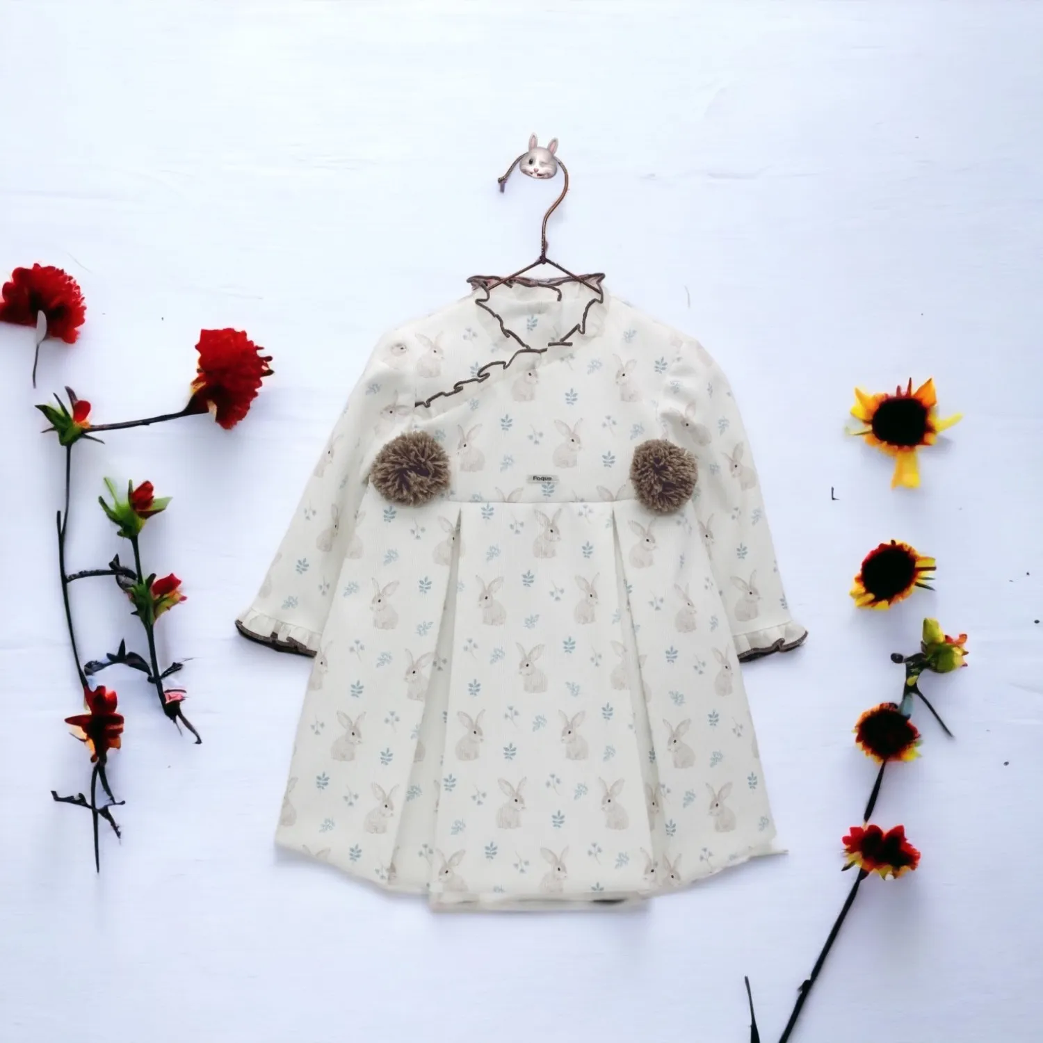 Vestido de Micropana con conejos colección Otoño de Foque