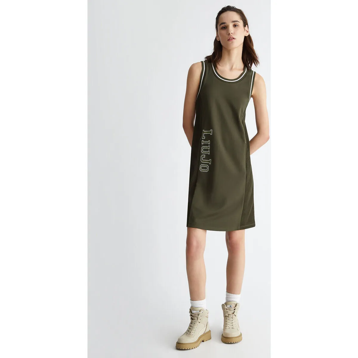 Vestido de punto con logotipo