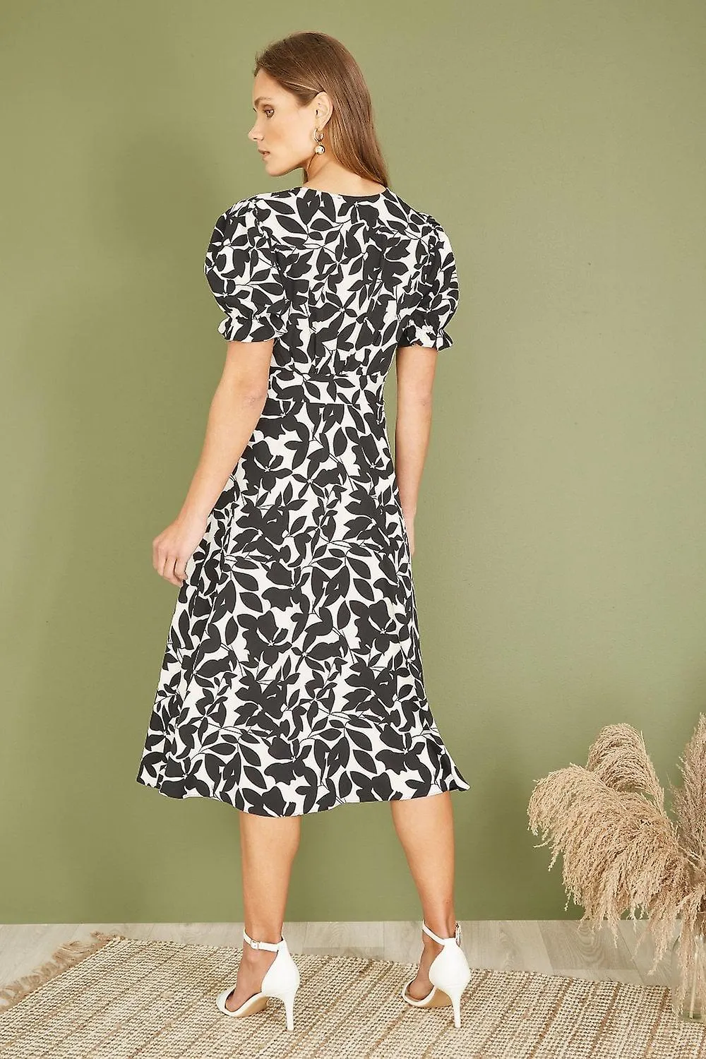 Women's Mela London Mela Black And White Leaf Print Midi Tea Dress