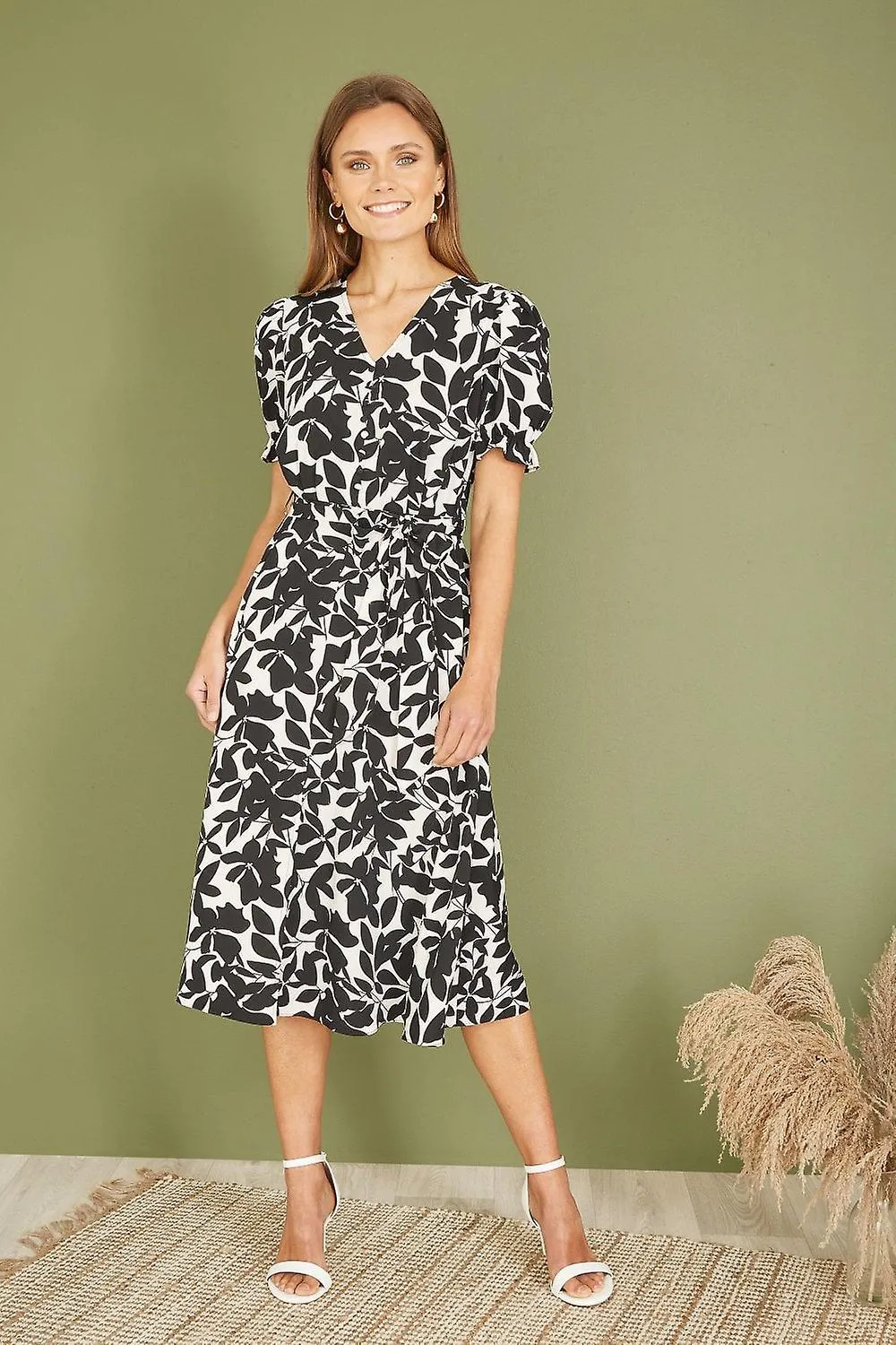 Women's Mela London Mela Black And White Leaf Print Midi Tea Dress