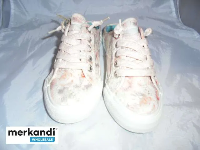 ZAPATILLAS DE LONA CON ESTAMPADO FLORAL PARA MUJER  MARCA BLOWFISH, EE. UU. TALLAS 6 A 9.5, EMBALAJE ORIGINAL