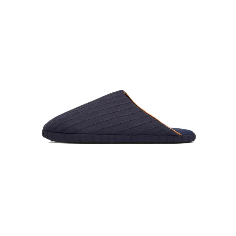 Zapatillas Ysabel Mora clásicas en azul para estar en casa
