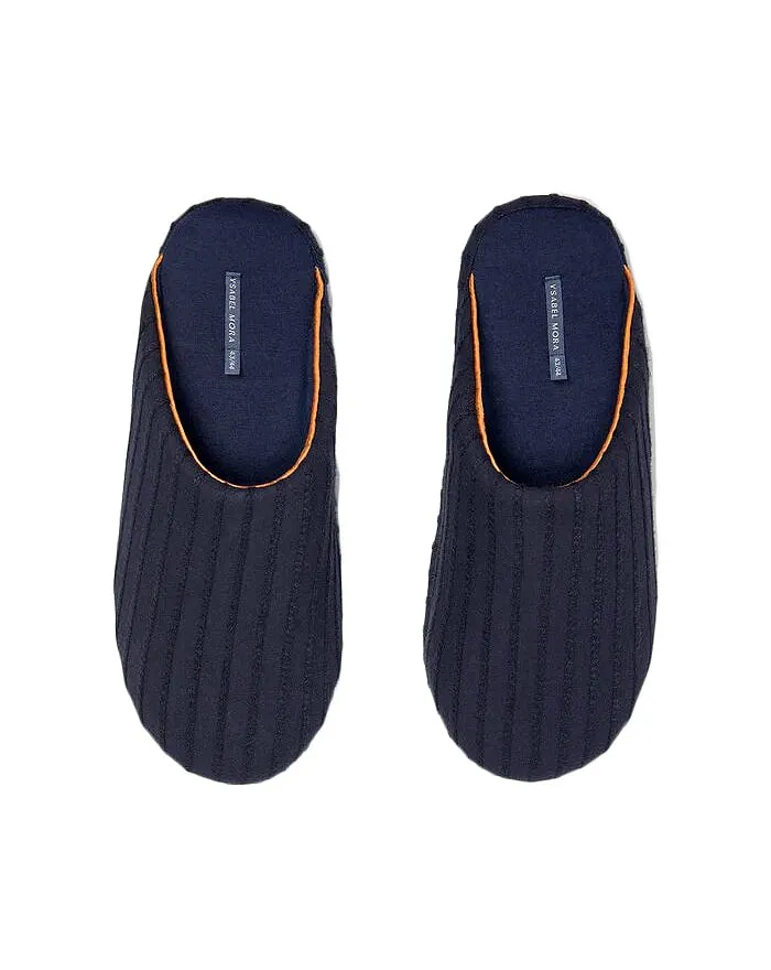 Zapatillas Ysabel Mora clásicas en azul para estar en casa
