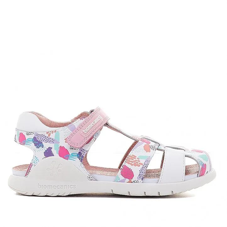 Zapatos Biomecanics con estampados rosas y fucsias